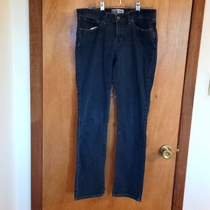 Signature Levi's Size 12M Mid Rise Straight Jeans